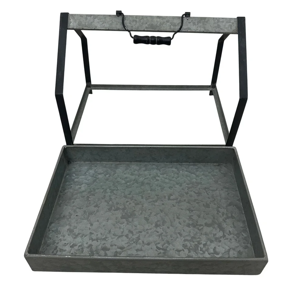Unbranded galvanized metal